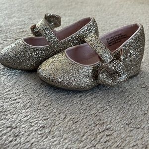 Olive & Edie baby girl glitter shoes size 5